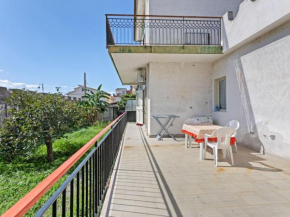 Snug Holiday Home in Niza di Sicilia with Balcony Nizza Di Sicilia 